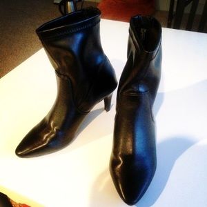 Aerosoles Point Toe Ankle Boots